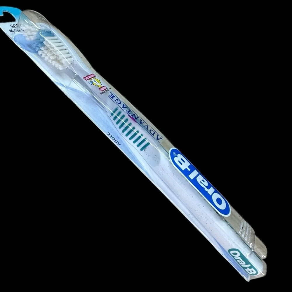 Oral B‎ Toothbrush Advantage Angle 40 SOFT Vintage 1998